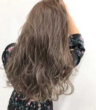 セミロング カラー パーマ 【公式】amble luxe池袋東口🩷のヘアスタイル