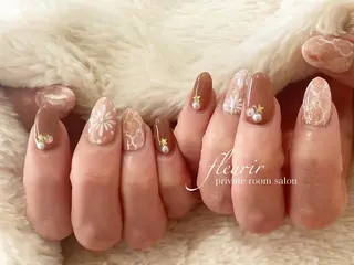 ネイル フルリール 【プライベートサロンのネイルデザイン