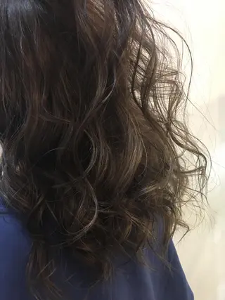 ロング カラー 狩野 羅夢のヘアスタイル