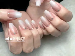 ネイル elu :nail&eyeのネイルデザイン