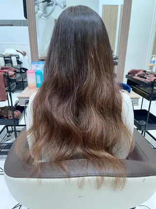 カラー 🐈‍⬛SARA🎀 縮毛矯正のヘアスタイル