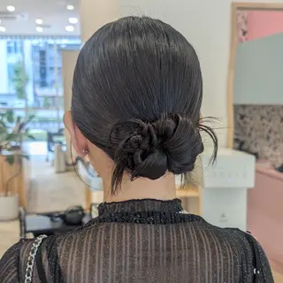 ヘアアレンジ セミロング 彩桜/艶カラー/小顔 に見せるカット✂のヘアスタイル