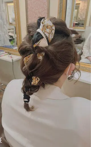 ヘアアレンジ 岩谷/ブリーチ 🪽透明感カラーのヘアスタイル