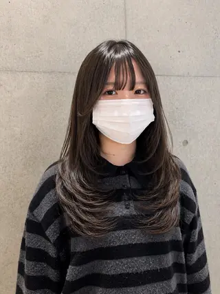 ロング 南 菜花のヘアスタイル