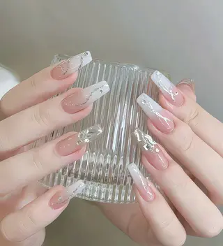 ネイル 🎀M nails✨ ビューティーのネイルデザイン