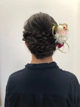 ヘアアレンジ ツノガイ エリのヘアスタイル