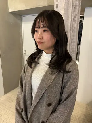 ミディアム 小野 明日香のヘアスタイル