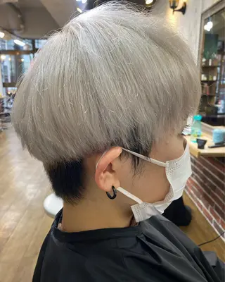 ショート 大久保寿高✨ なりたい色を叶える✨のヘアスタイル