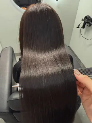 ロング 高橋 葵のヘアスタイル