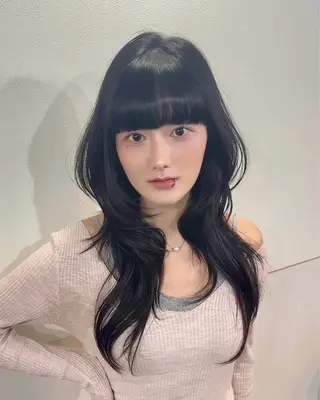 ロング 佐々本 志音のヘアスタイル