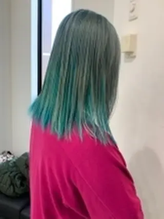 ミディアム カラー 前田 桃花のヘアスタイル