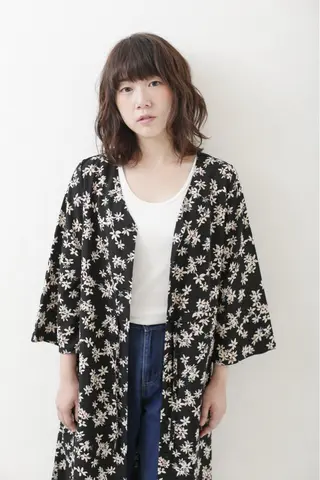 ミディアム カラー 佐川 友里のヘアスタイル