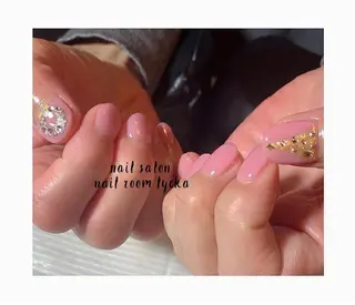 ネイル ﾈｲﾙﾙｰﾑﾘｯｶ 𝐦𝐚𝐲𝐮のネイルデザイン