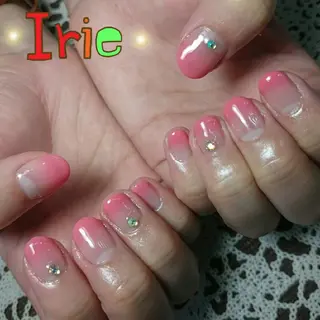 カラー パーマ ヘアアレンジ メンズ キッズ ネイル 與儀 知佳のネイルデザイン