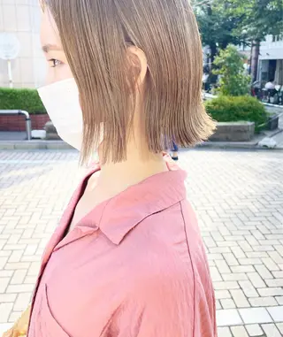 ショート カラー 齋藤 咲のヘアスタイル