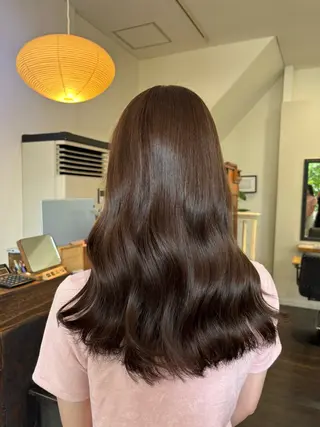 ロング 三國 栞音のヘアスタイル