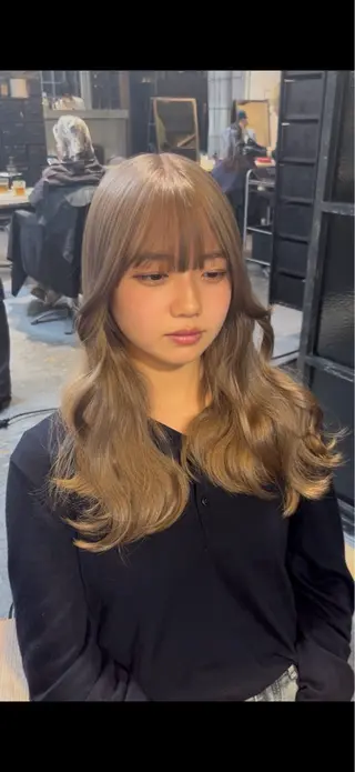 カラー 🫐ハイトーンカラー RIRIKA🌻のヘアスタイル