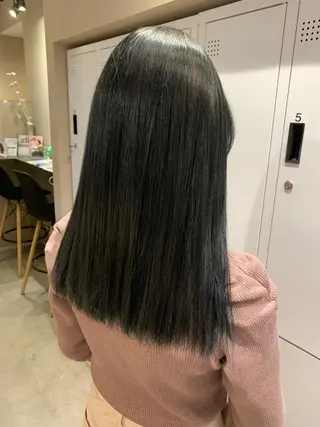 ロング カラー 平尾 樹里のヘアスタイル