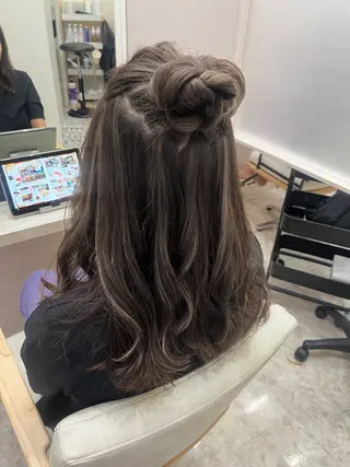 セミロング 小川 愛美のヘアスタイル