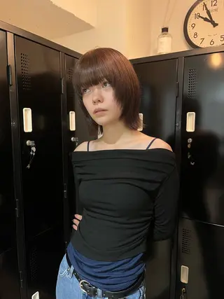 ショート カラー レイヤーカット🐩 透明感カラー モカのヘアスタイル