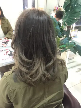 ミディアム カラー 松本 明日可のヘアスタイル