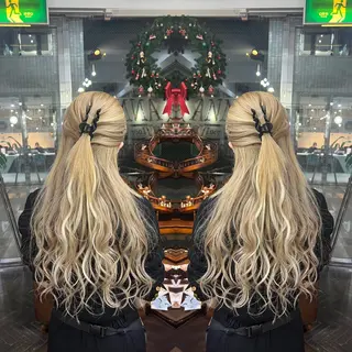 ミディアム ヘアアレンジ 💎ハイトーン/艶 カラー モエカ💎のヘアスタイル