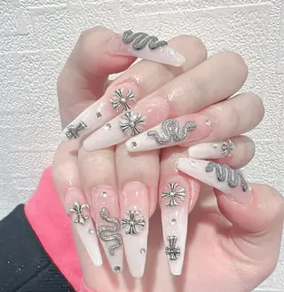 ネイル D-BEAUTY Nailsalonのネイルデザイン