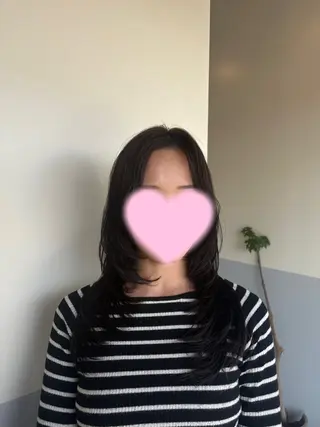 セミロング 鈴木 美由華／透明感カラーのヘアスタイル