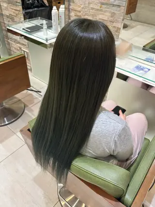 カラー 関根 莉杏のヘアスタイル