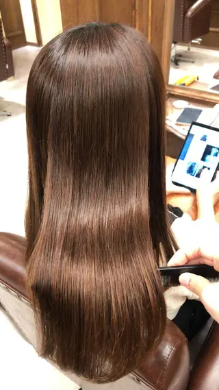 セミロング TOMOKA 艶髪/透明感カラーのヘアスタイル