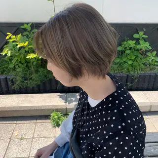 カラー MARU パーマ/レイヤーのヘアスタイル