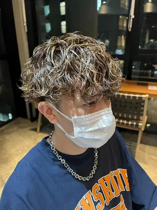 ショート パーマ メンズ 波巻きスパイラルパー マ/シャドウパーマ駿のヘアスタイル