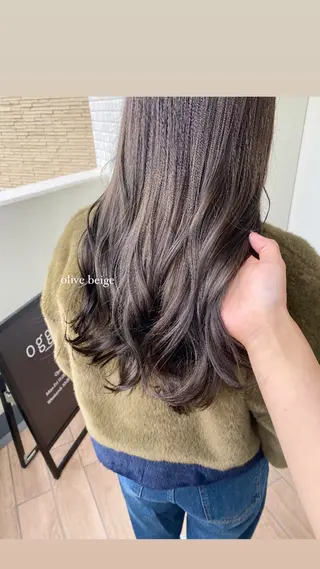 カラー 透けるベージュ/ 艶カラー♡のヘアスタイル