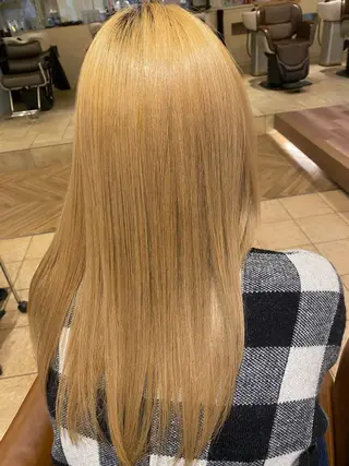 ロング カラー 横野 朱音のヘアスタイル