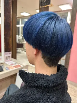 ショート カラー メンズ 岡田 未来のヘアスタイル