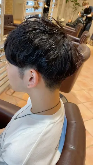 ショート カラー パーマ メンズ ブリーチなし✨艶髪 カラー𓃲YAGIのヘアスタイル