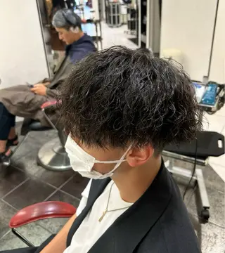パーマ 川﨑 真歩のヘアスタイル
