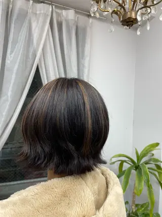 ショート カラー 江里口 愛のヘアスタイル