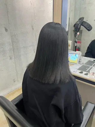 セミロング 🪽髪質改善矯正 🤍MIU🤍のヘアスタイル