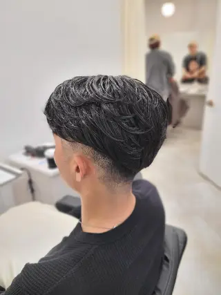 ショート パーマ メンズ 桐島 令奈のヘアスタイル