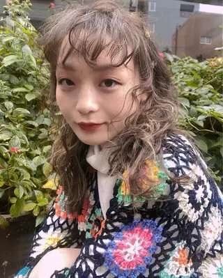 ロング カラー パーマ ヘアアレンジ mina 🐈‍⬛ ラフな似合わせヘアのヘアスタイル