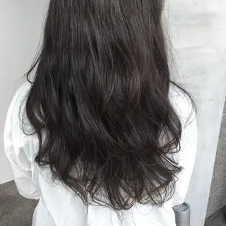 ロング カラー mu ku.のヘアスタイル