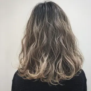 ミディアム カラー 山本 千尋のヘアスタイル