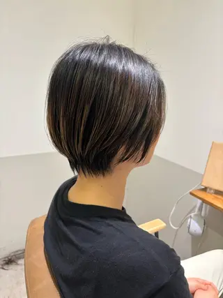ショート 🥇赤み消しカラー／ 髪質改善の匠🥇のヘアスタイル