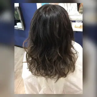 ロング カラー 岡本 智次のヘアスタイル
