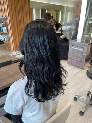 ミディアム カラー デザインカラー、艶髪 大塚 耕平のヘアスタイル