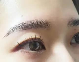 アイブロウ 平田 愛美のヘアスタイル