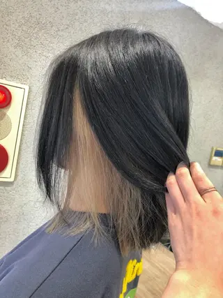 ミディアム カラー 阿部 美咲のヘアスタイル