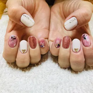 ネイル private_ salon.Leaのネイルデザイン