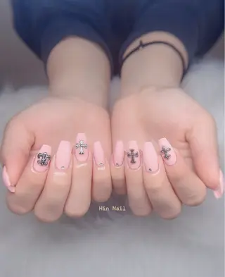 ネイル HIN NAILのネイルデザイン